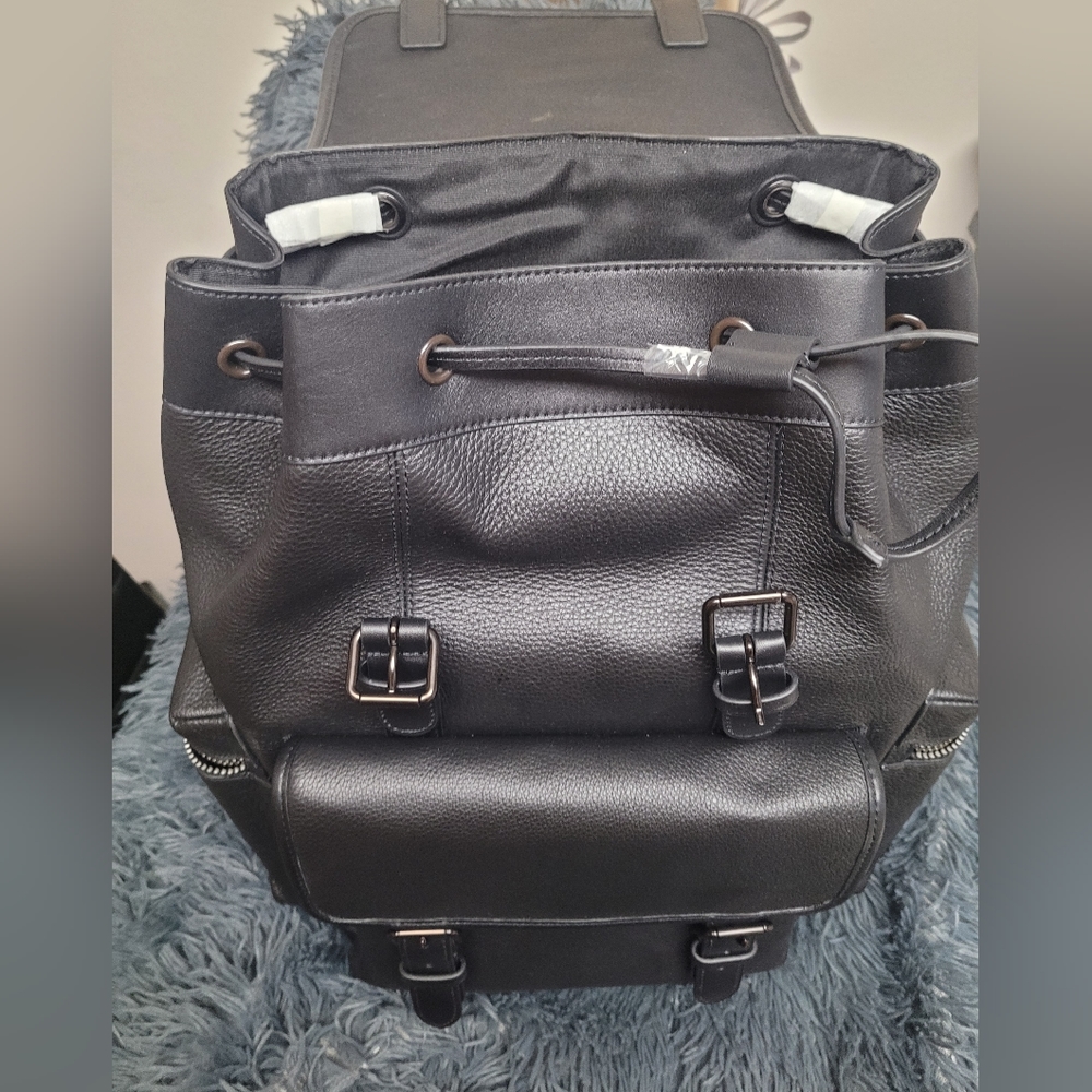 Backpack - Picture 4 of 6